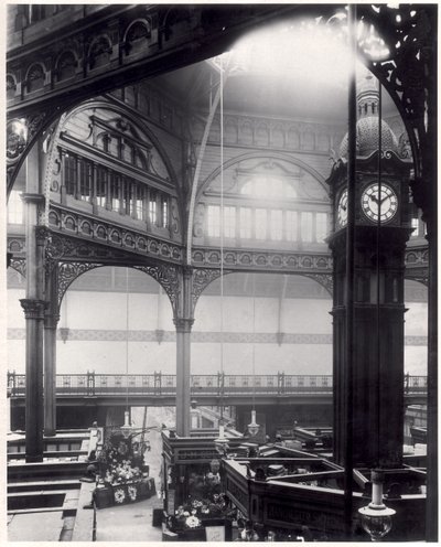Interno della Kirkgate Market Hall con l